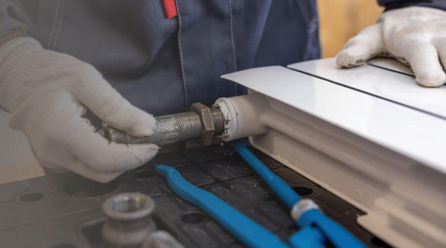 Local water heater installation in Bowen, IL